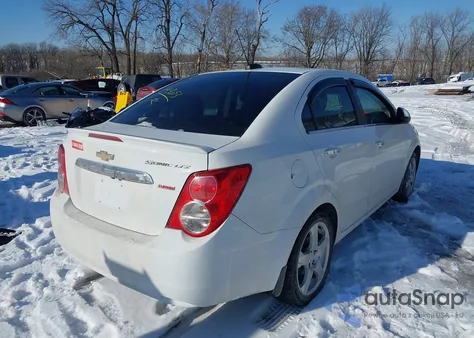 2016 Chevrolet Sonic Ltz Auto из США, поврежденный, VIN 1G1JE5SB5G4143653